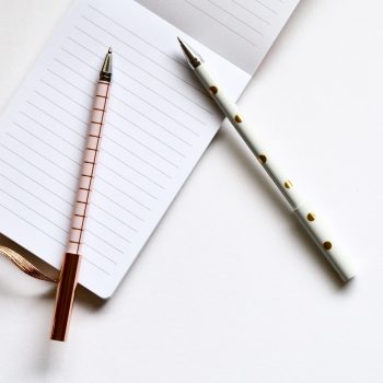 jess-bailey-ycTvvg1mPU4-unsplash Как привести финансы в порядок?